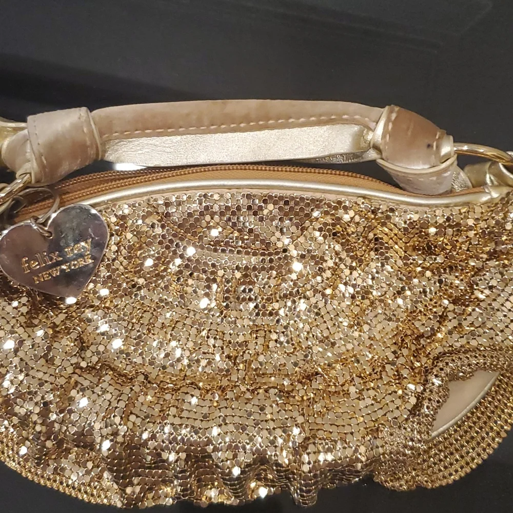 Handbag - Picture 4 of 5